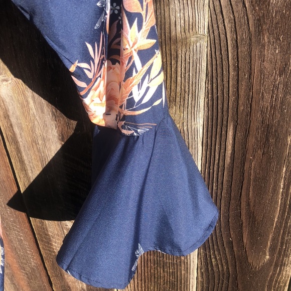 Yoins Mid Thigh Floral Navy Blue Dress w/LongSleeves w/Flared ends Fits like M/L - Picture 6 of 10